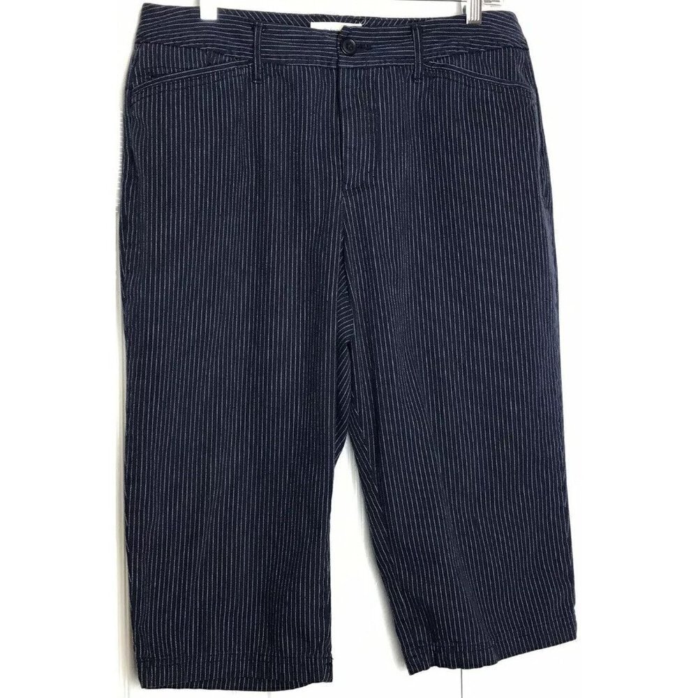 St. John's Bay Stretch Size 14 Navy & White Pinstripe Capri Pants